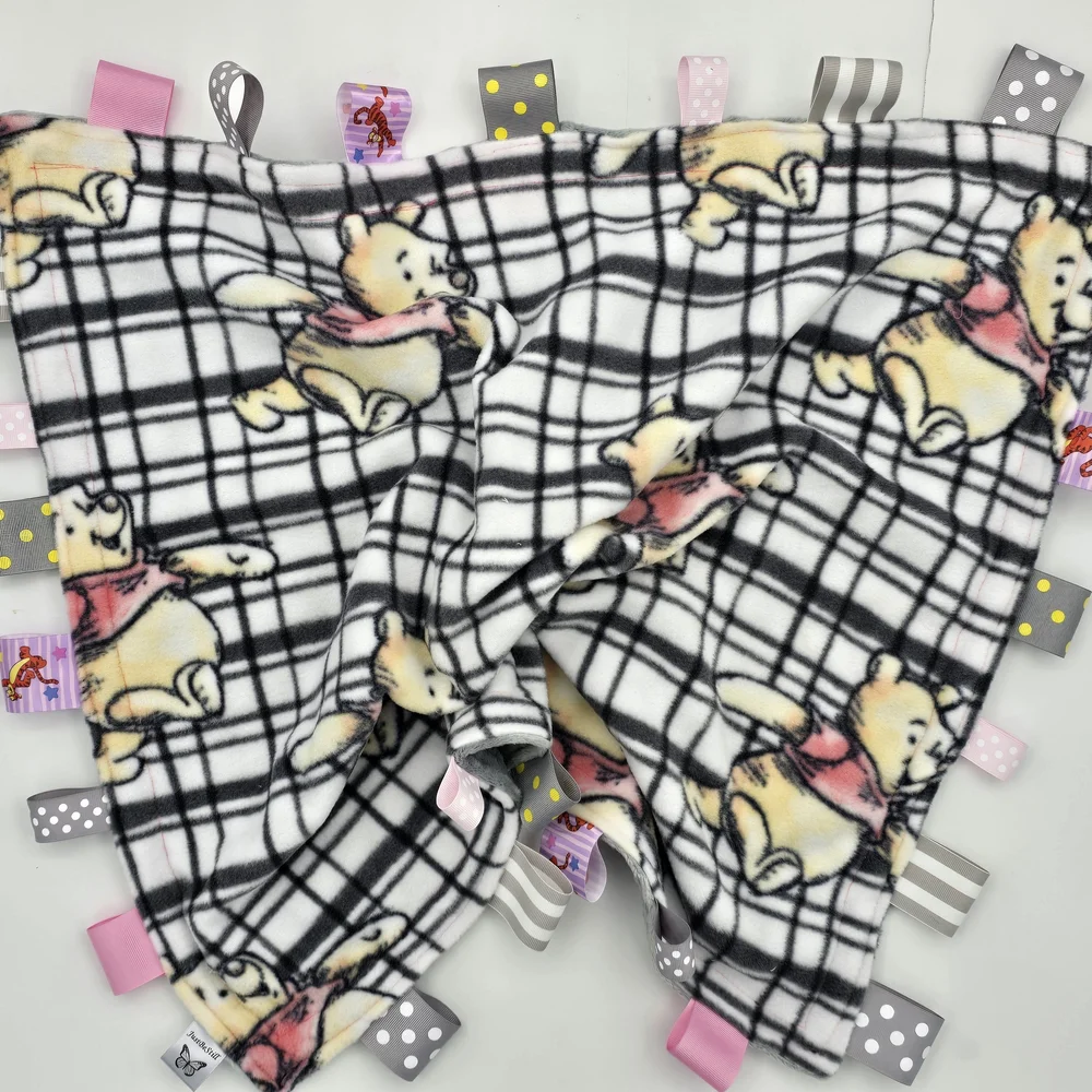 Winnie the Pooh checkered pattern Fleece Taggie Lovey Blanket 20x25